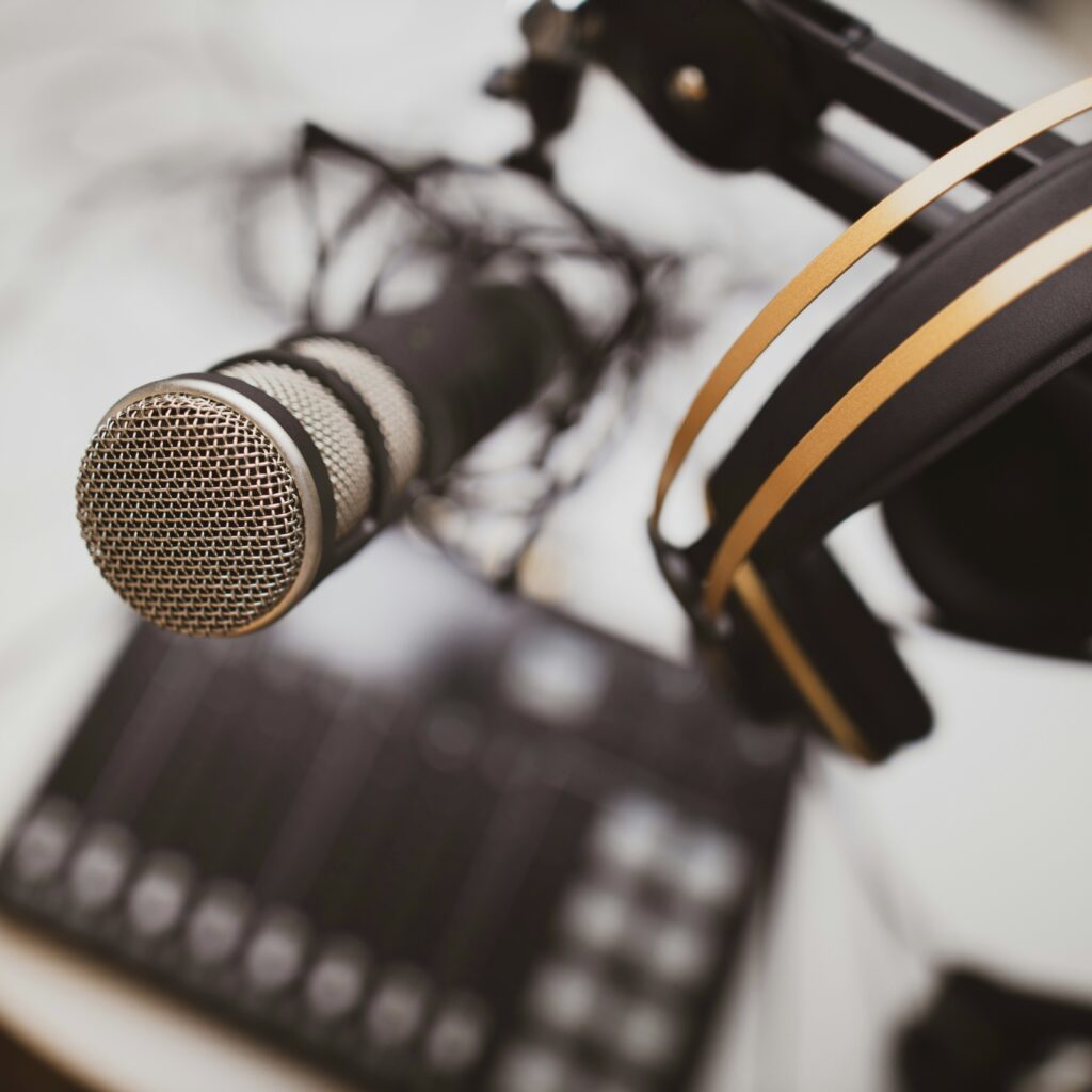 Conception et production de podcasts​ - FIKA Consulting